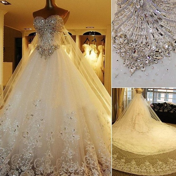 Dresses & Skirts - Elegant Sweetheart Crystal Beading Wedding Dress
